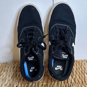 Nike SB Black and White Men's Sneakers